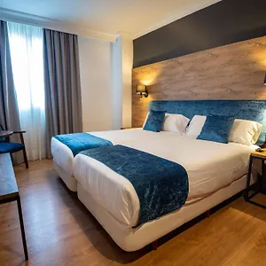 Familia Conde Hotel